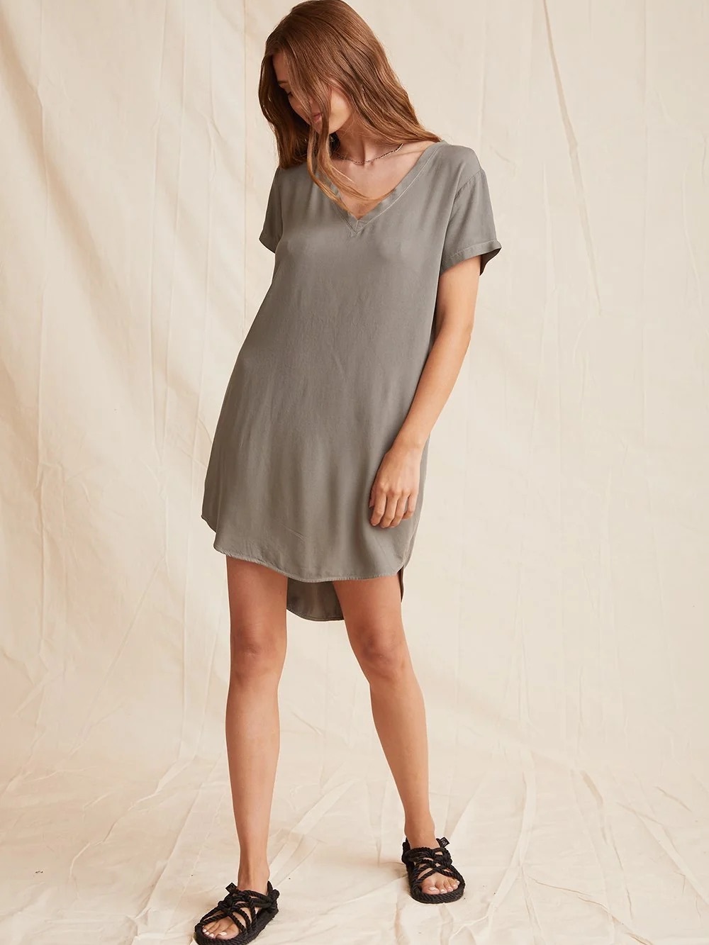 Bella Dahl Gray V-Neck Short Sleeve Tunic dress